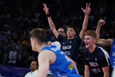  Težak poraz Srbije u četvrtfinalu Eurobasketa: "Orlići" odigrali najlošiji meč 