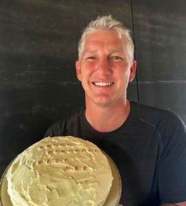  Bastijan Švajnštajger rođendan torta 