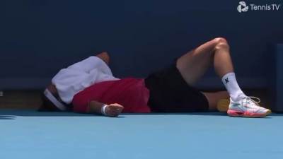  Artur Rinderkneš se srušio i nije mogao da nastavi meč 