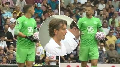  Martin Dubravka kažnjen zbog predugog držanja lopte  