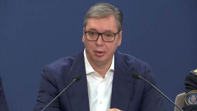  vučić u polupanim prostorijama sns-a na paliluli 