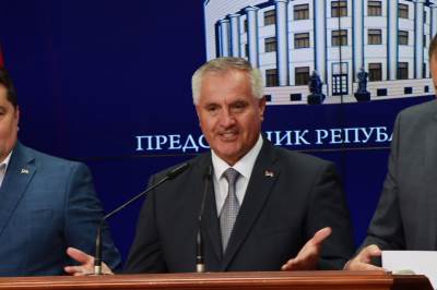  Radovan Višković podnio ostavku 