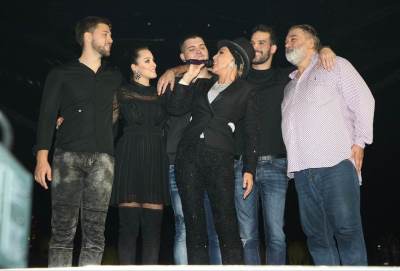  Lepa Brena slavi rođendan 