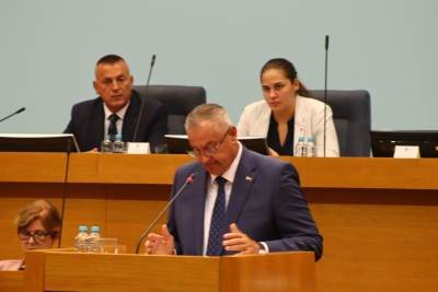  Počela vanredna sjednica NSRS 
