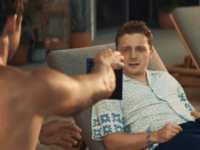  Samsung ponovo bocnuo Apple u novoj reklami: Može li tvoj telefon ovo? 