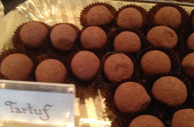  Rusija zabranila uvoz čokolade i cveća iz EU 