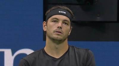  Tejlor Fric stavio znojnicu naopako 