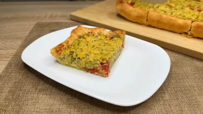  Pita sa tikvicama i paradajzom – jednostavan recept sa lisnatim tijestom 