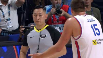  Jokić pobjesnio na sudiju na Eurobasketu  