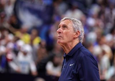  Smijenjen Svetislav Pešić 