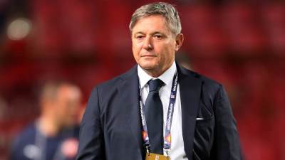  Navijači Srbije izviždali Piksija  