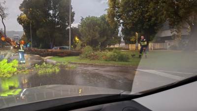  Nevrijeme poharalo Dalmaciju 