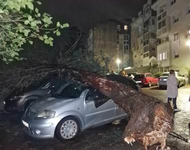  Mostar nevrijeme oštetilo 57 auta 