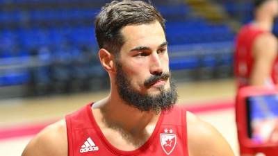  KK Crvena zvezda o uvredljivim grafitima pred zgradom Nikole Kalinića 