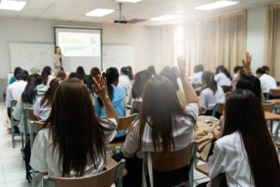  Finska zabranila mobilne telefone u školama 