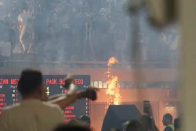  Požar na utakmici Partizan Paok 