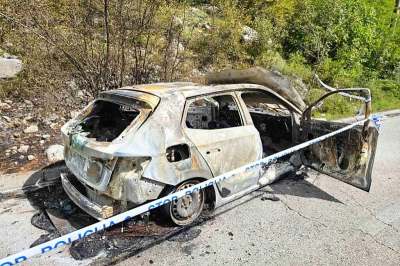  Zapalio se taksi, vozač (37) preminuo u bolnici 