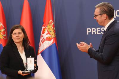  Vučić povodom Dana jedinstva uručio odlikovanja 
