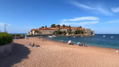  Propeler čamca teško povrijedio ronioca kod Svetog Stefana 