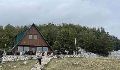  etno katun na durmitoru gdje ljetuje đoković 