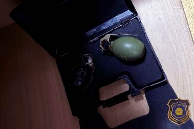  Hapšenje u Sarajevu: Kod osumnjičenog pronađene dvije ručne bombe i narkotici 