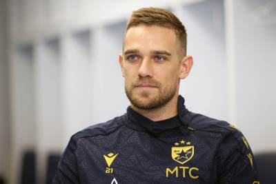  elsnik skinucu dres pa da opet bude frka u medijima 