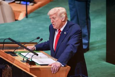  Tramp želi da zaustavi razvoj nuklearnog oružja 
