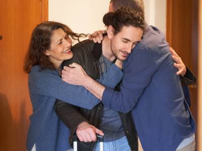  Mladi u EU napuštaju roditeljski dom sa 26 godina 