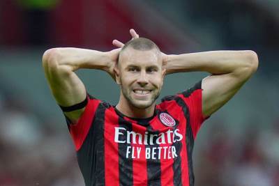  Strahinja Pavlović briljantan u Milanu: Srbin na meti Barselone, Čelsija i Arsenala 