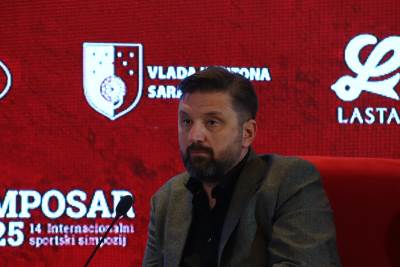  KK Dubai Dejan Kamenjašević: Učili smo navijače da se ne raduju poenima KK Crvena zvezda 