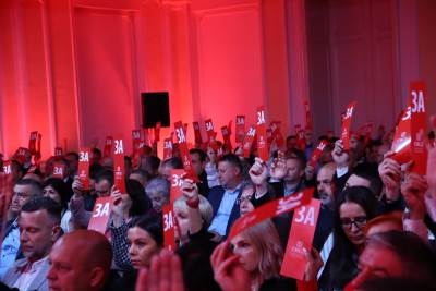  SNSD izlazi na izbore 