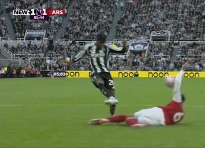  Njukasl penal protiv Arsenala 