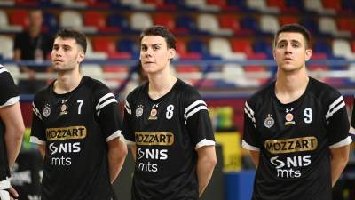  kk partizan i mario nakic produzili ugovor  