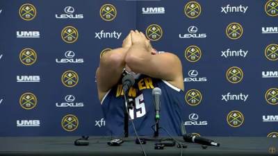  Nikola Jokić se smijao zbog svojih patika 