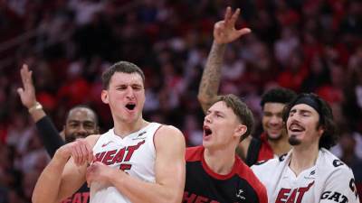  Nikola Jović je potpisao četvorogodišnji ugovor sa Majamijem 