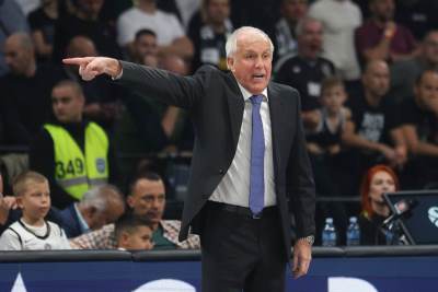  Gužva pred ulazom u Arenu na prvu utakmicu Partizana 