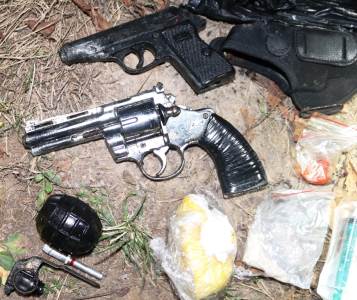  Zaplijenjen vojni arsenal u Gračanici 