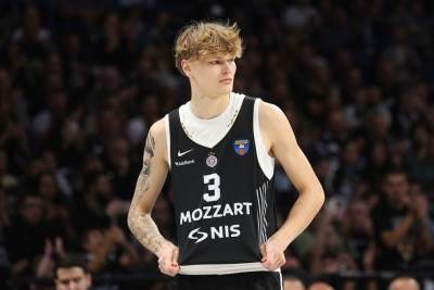  Mika Murinen blokada na debiju za Partizan  