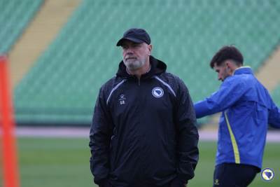  Sergej Barbarez precrtao fudbalera Fiorentine Emana Košpu 