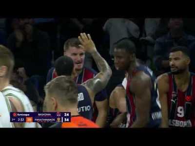  Predsjednik Baskonije na poluvremenu presreo sudije 