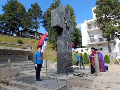  Mrkonjić Grad odao počast žrtvama: Služen pomen za 2.214 ubijenih Srbija u agresiji na zapadnokrajiške opštine 