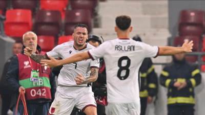  Kako su komentatori reagovali na gol Albanije protiv Srbije 