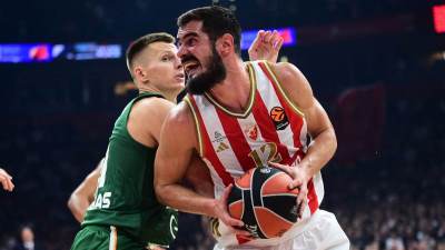  "Prošlo kolo novi trener, sad opet... Treba stalno da mijenjamo, pa ćemo da pobjeđujemo!" 