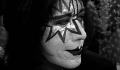  umro gitarista grupe kiss 