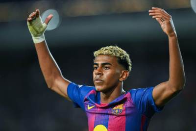  Lamin Jamal prestaje da dijeli autograme 