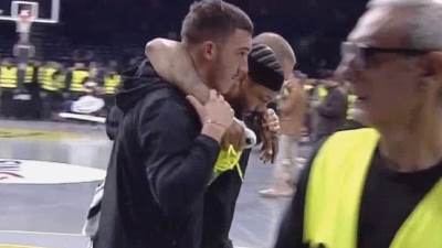  Povrijedio se Karlik Džouns 