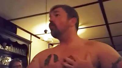  Kandidat za Senat izazvao skandal nacističkom tetovažom 