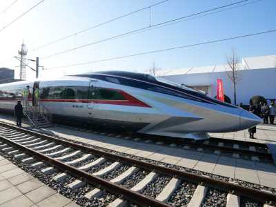  Kina testirala najbrži voz na šinama koji juri 453 km na sat 