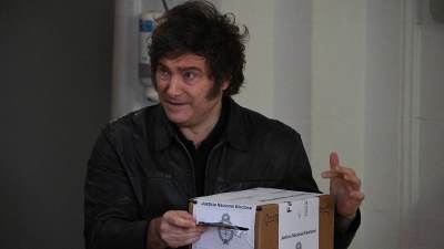  Havijer Milej trijumfovao na izborima u Argentini 