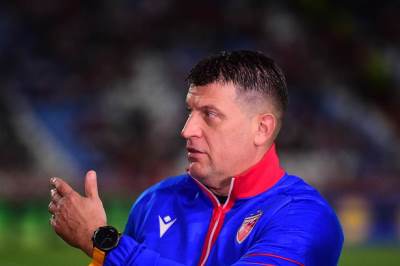  Vladan Milojević ostaje trener Crvene zvezde  
